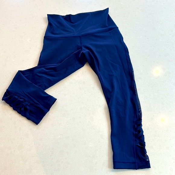 Lululemon crop legging - Picture 1 of 6